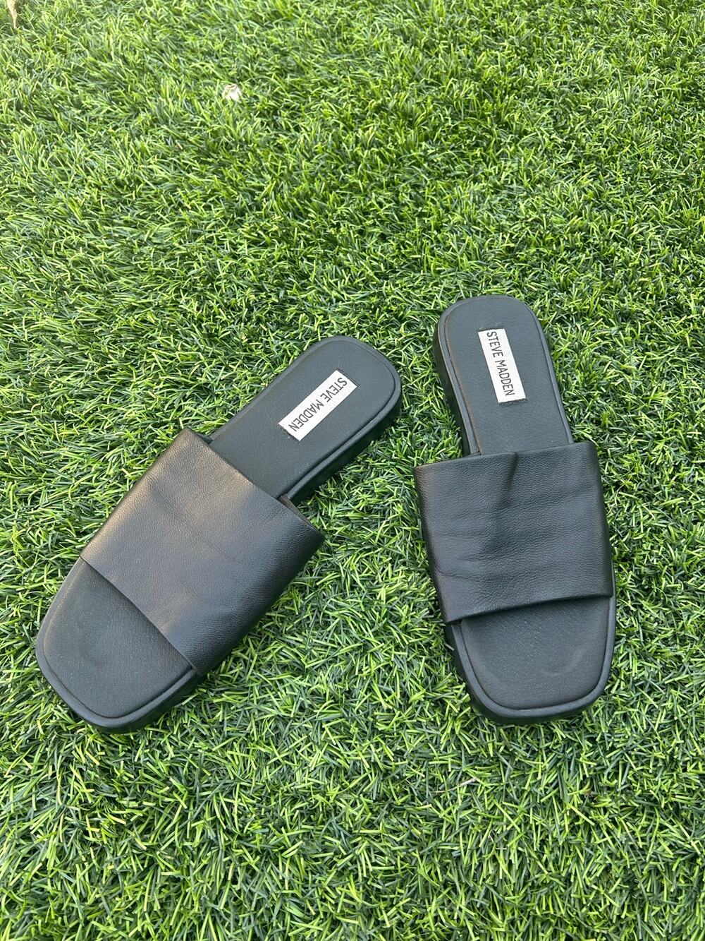 Steve Madden Dakoda Sandal black size 7